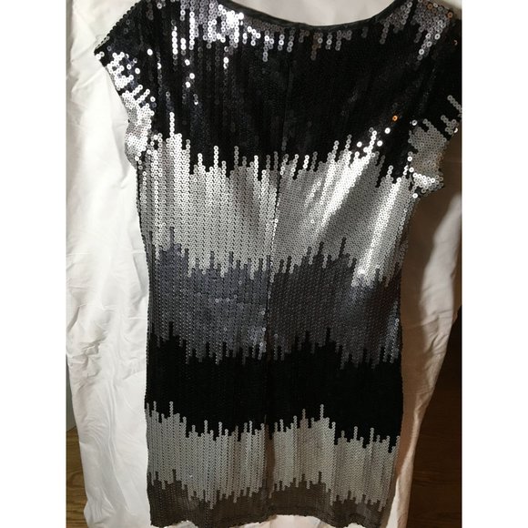 Jonathan Martin Full Sequin Dress PROM Dress, Formal/Semi-Formal Dress size 6 - Picture 9 of 9